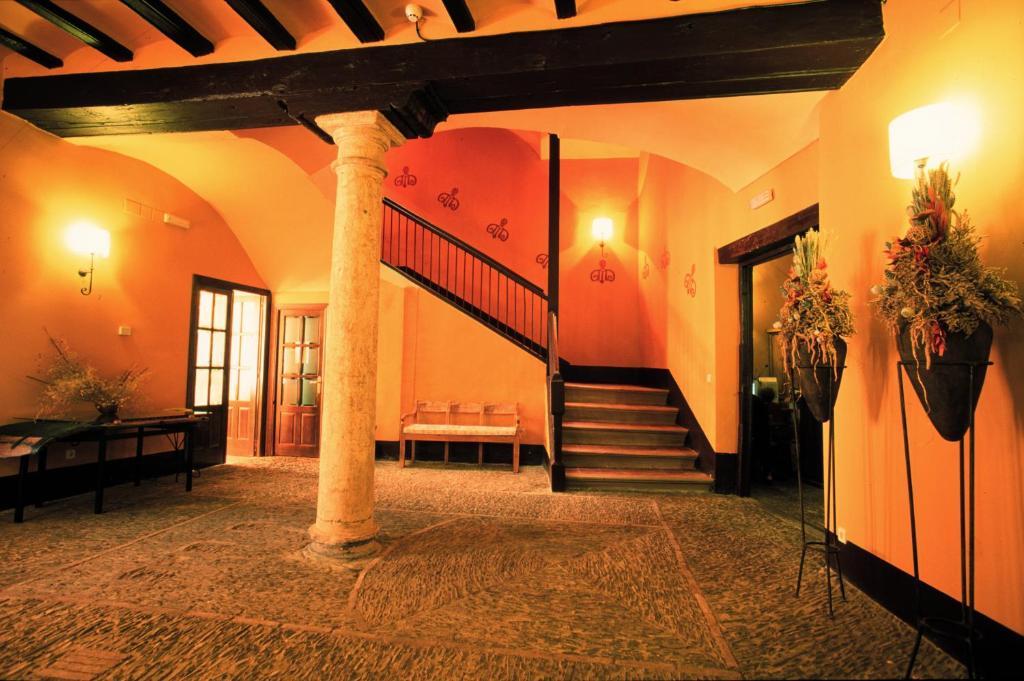 Posada Del Almudi Daroca Δωμάτιο φωτογραφία